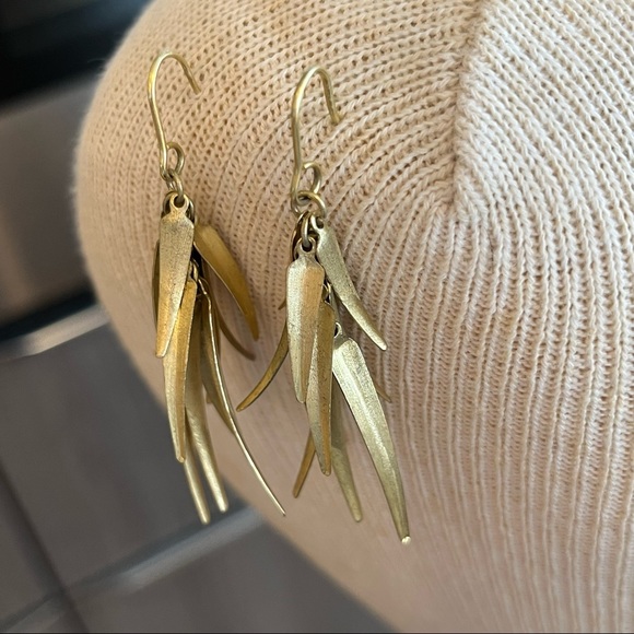 Delicate Gold Leaf Earrings - Picture 9 of 14